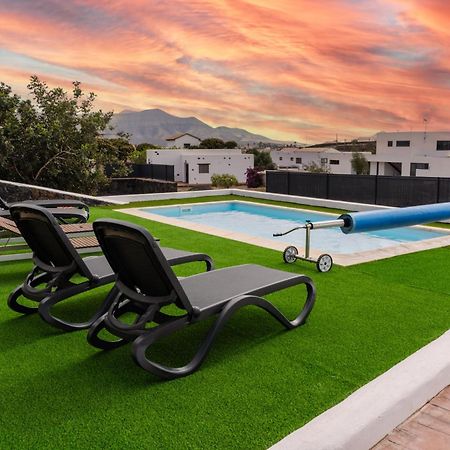 Villa Volcan2 Rural Private Pool La Oliva By Holidays Home Экстерьер фото